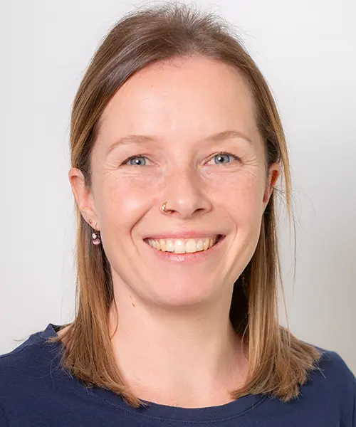 Julia Krogler Julia Krogler